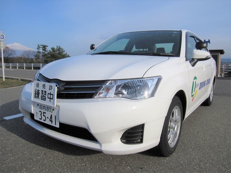 出羽自動車教習所の教習車
