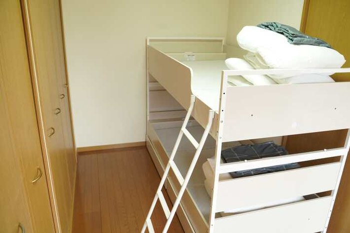 メゾンはなみずきの相部屋の二段ベッド