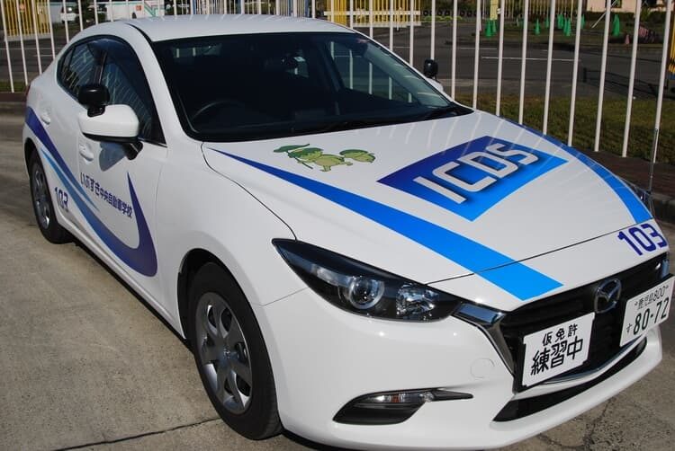 指宿中央自動車学校の教習車