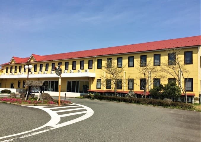 イナバ自動車学校の校内宿舎の外観