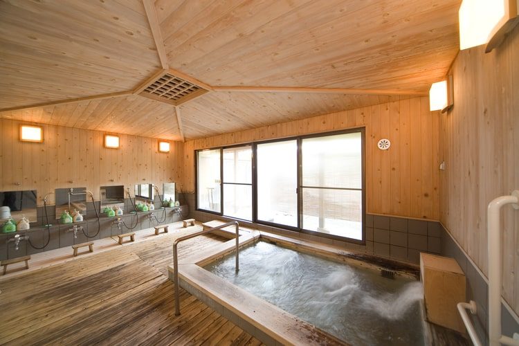 ホテルなはりの浴場