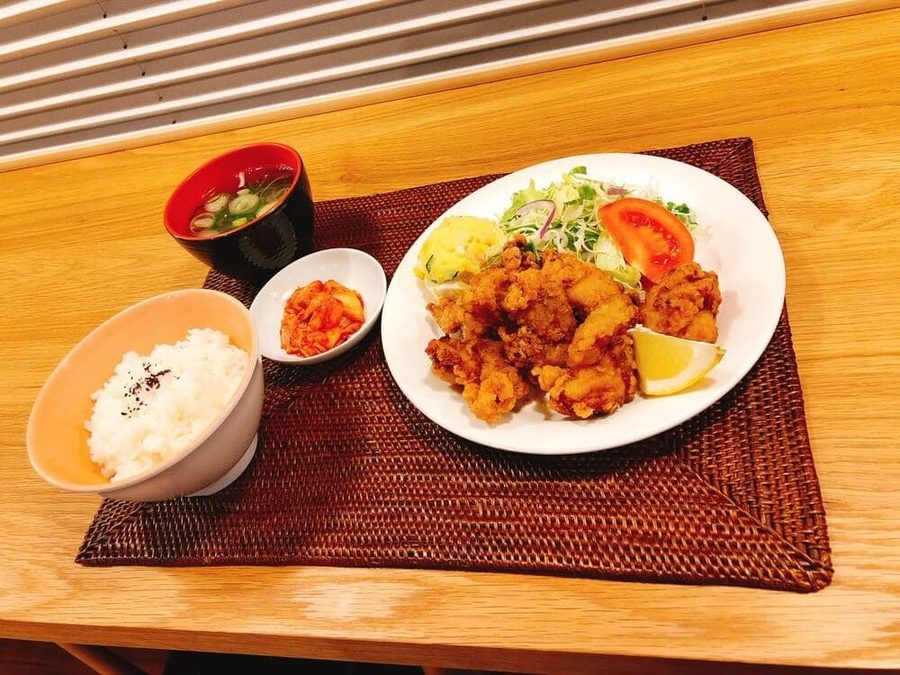 宿舎食堂の日替わり定食