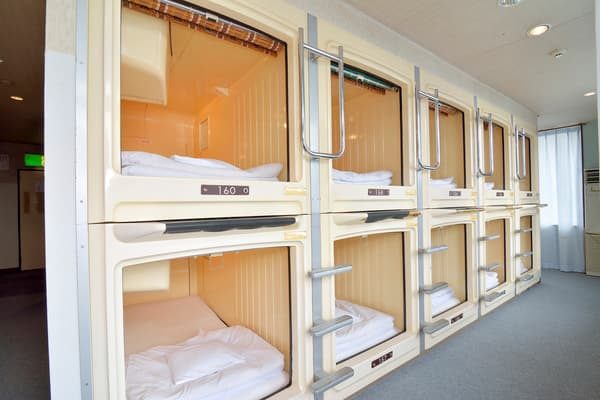 那須高原ホテルの相部屋（カプセルベッド）