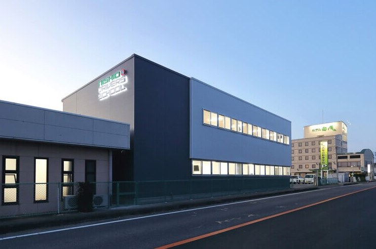 西尾自動車学校の校舎