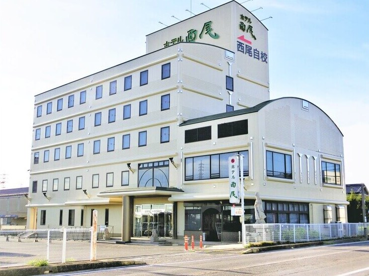 ホテル西尾の外観