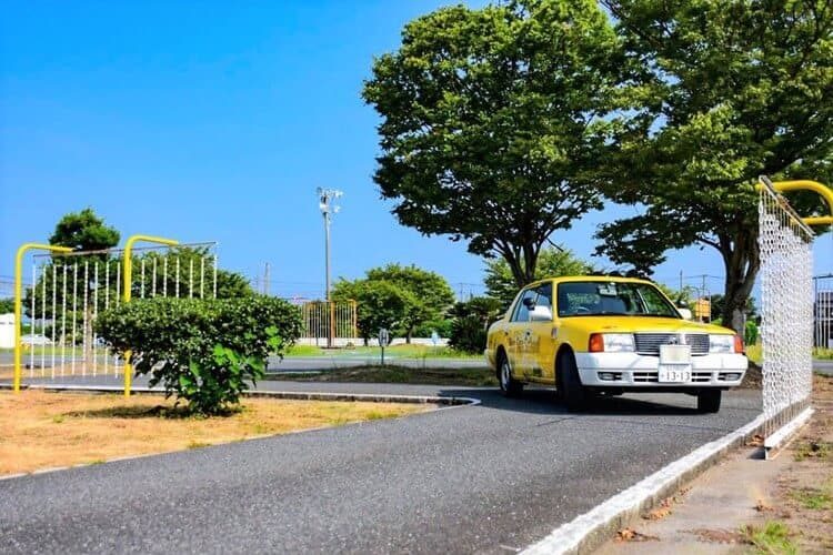 おんが自動車学校のコースと教習車