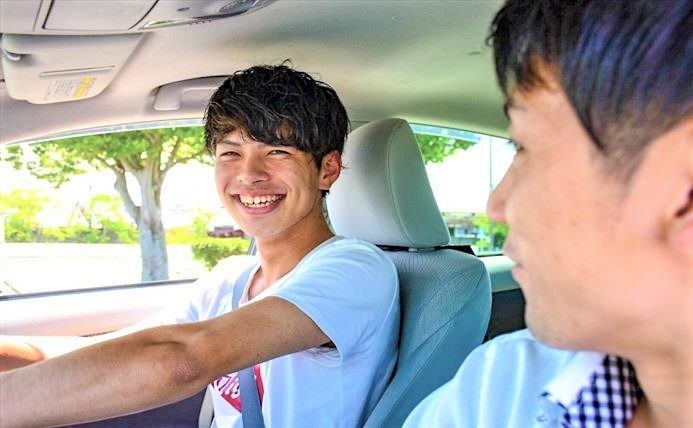 おんが自動車学校の教習車の中