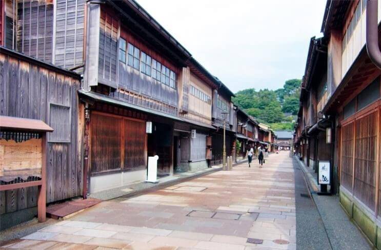 ひがし茶屋街の通り