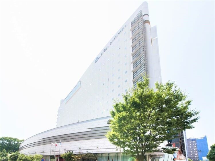 アパホテル金沢駅前の外観