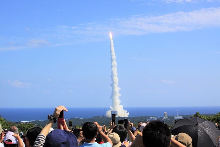 種子島から見たロケットの打ち上げ