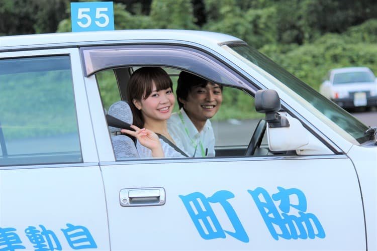 徳島わきまち自動車学校の教習車