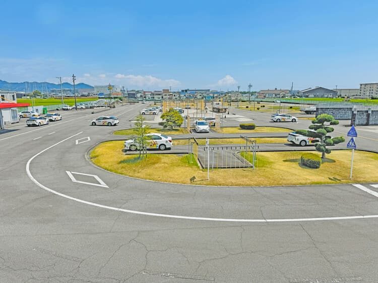 東名自動車学校の場内コース